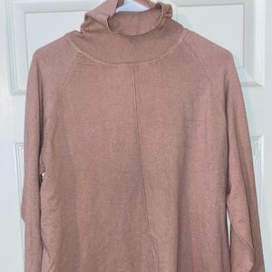 Coco + Carmen women’s pink turtleneck long sleeve shirt, large